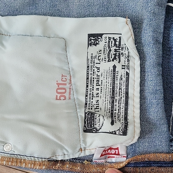 Levi's Shorts size 28 - Picture 12 of 16